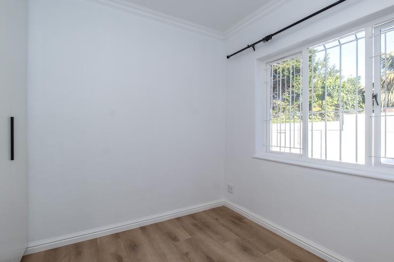 To Let 4 Bedroom Property for Rent in Constantia Western Cape